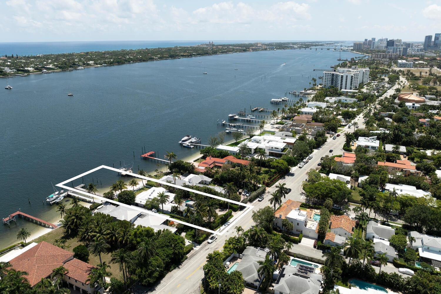3208 N Flagler Drive