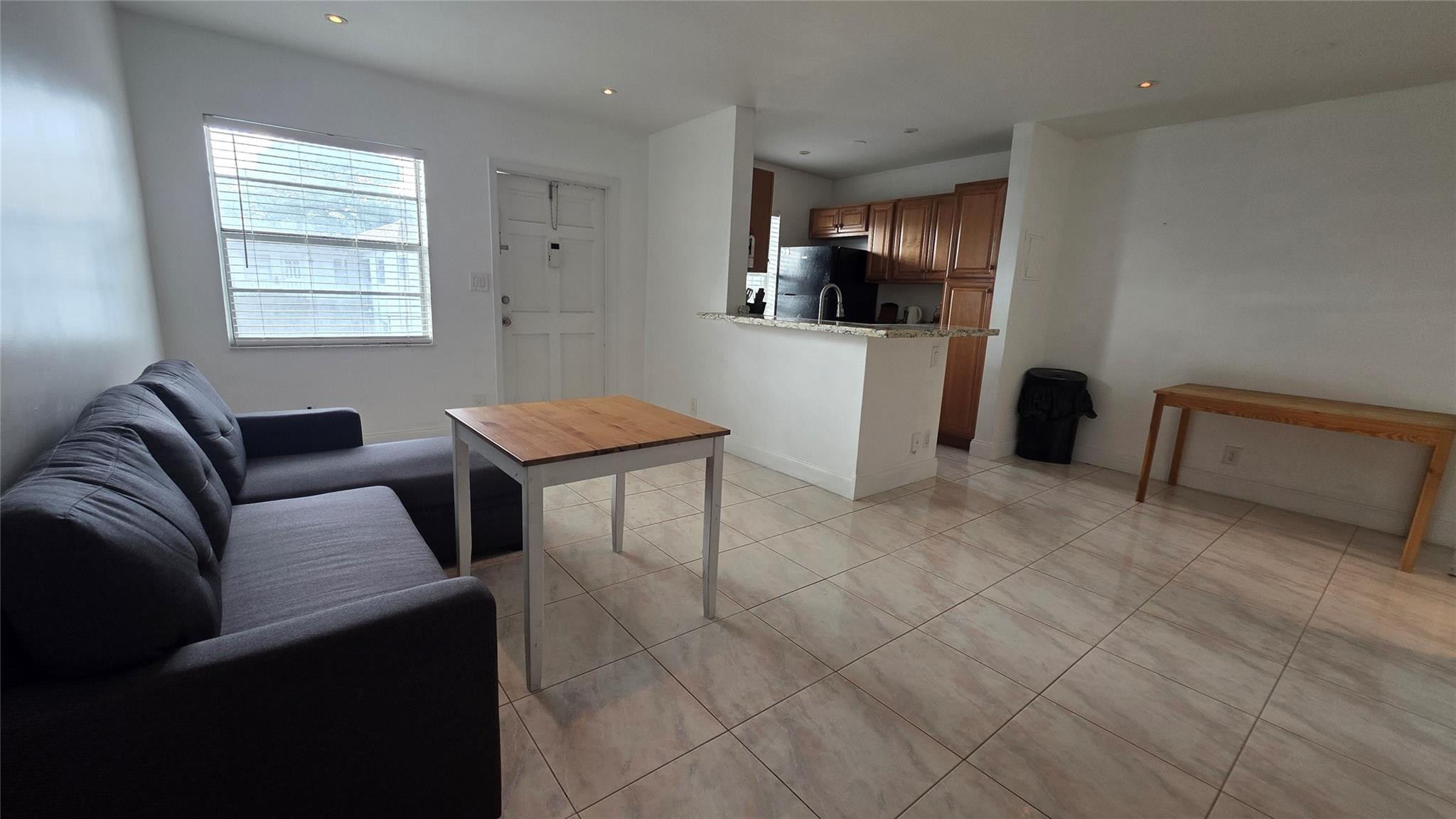 CYPRESS GARDEN - Residential Lease