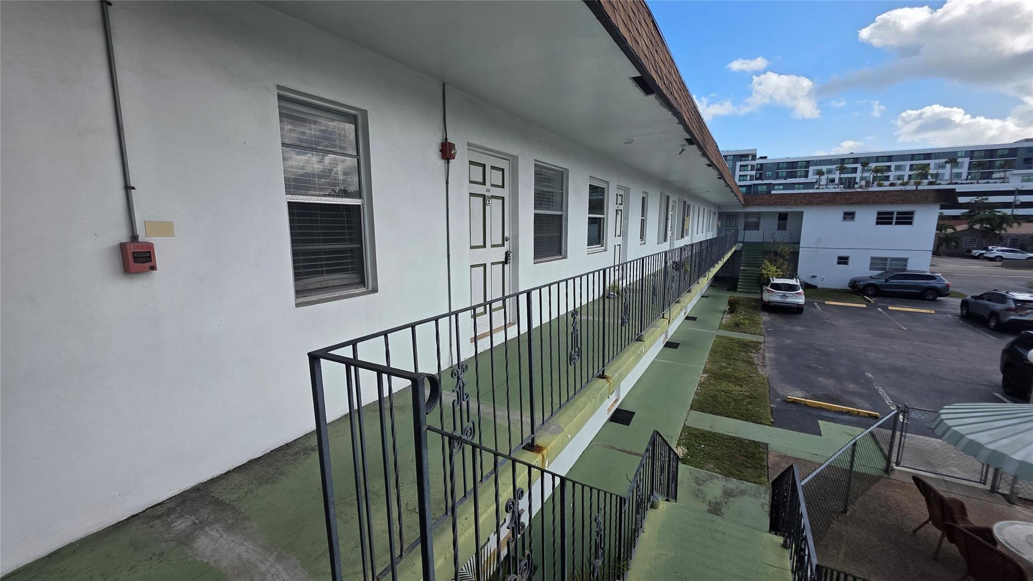 CYPRESS GARDEN - Residential Lease