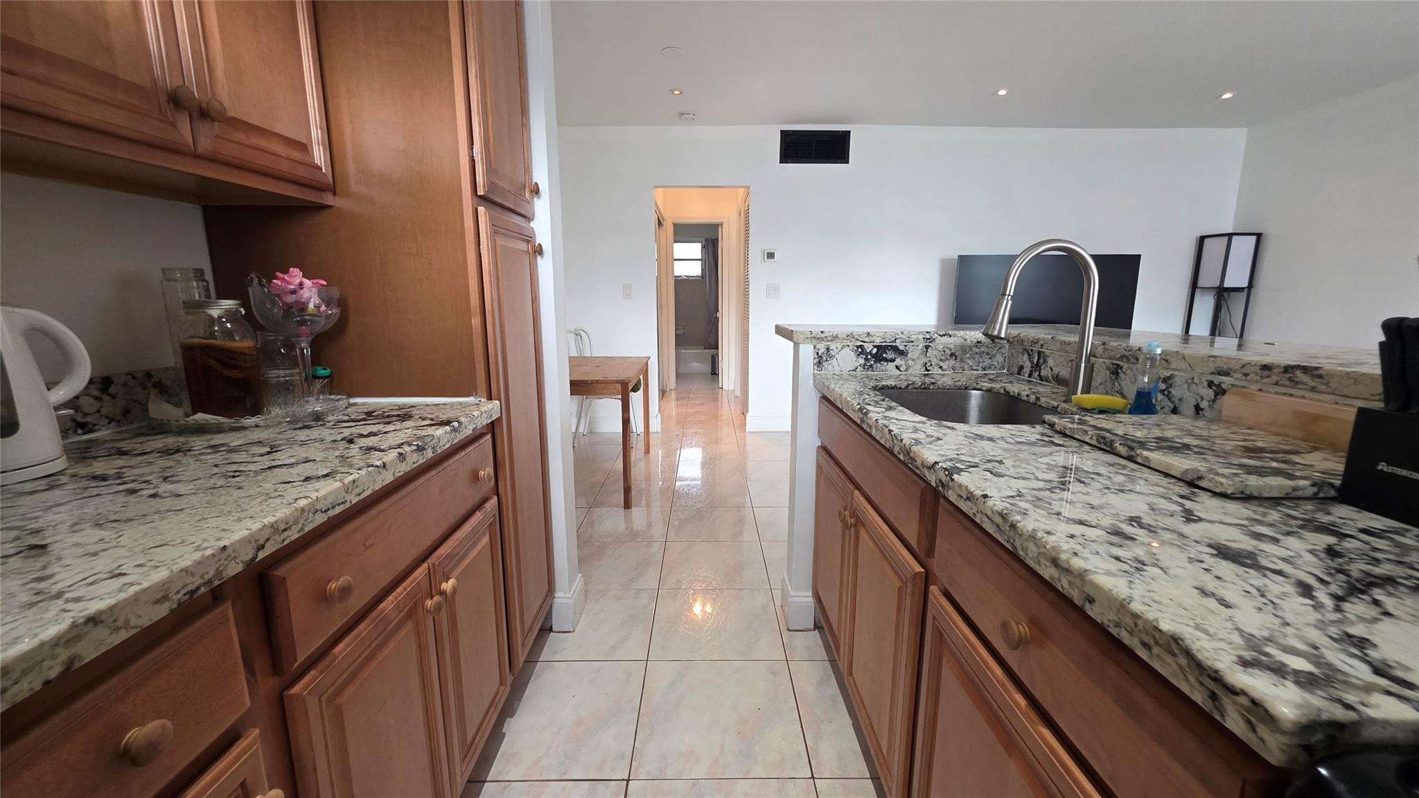 CYPRESS GARDEN - Residential Lease