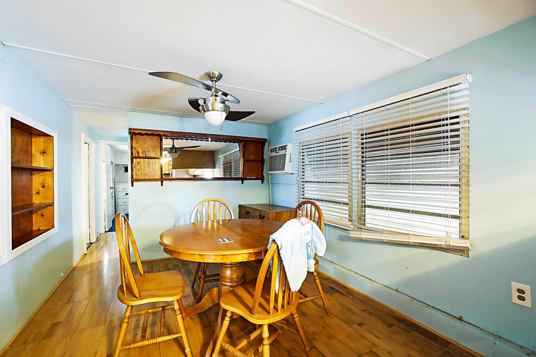 8919 Palm Street, Boynton Beach, FL, 33436/$85,000 4 8919 Palm Street