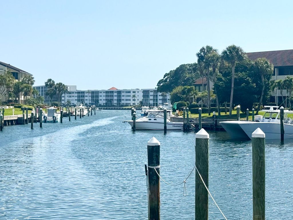 Photo of 1141 Marine Way E #H2l, North Palm Beach, FL 33408 (MLS # R11167236)