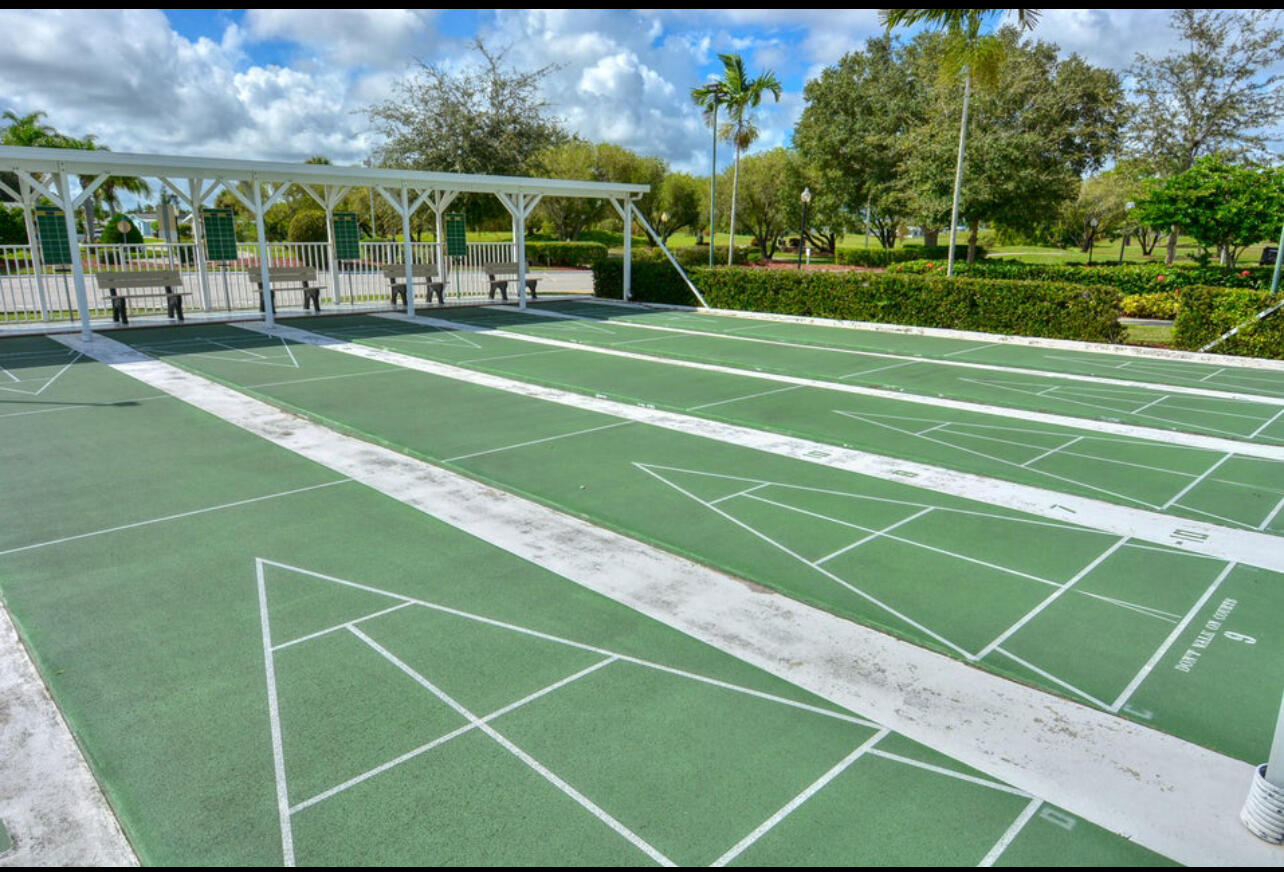 EAGLE'S RETREAT AT SAVANNA CLUB PHASE 2 - Residential