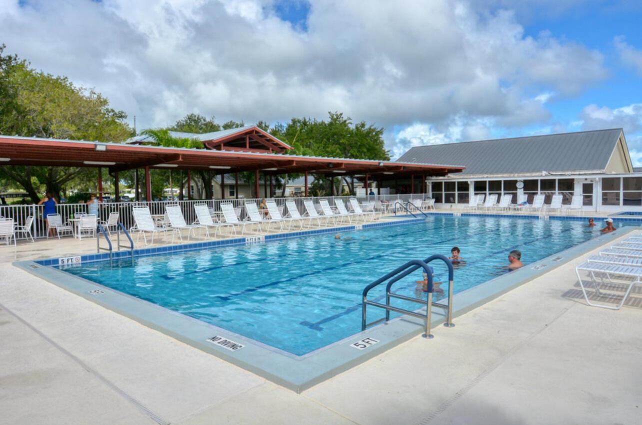 EAGLE'S RETREAT AT SAVANN - Residential