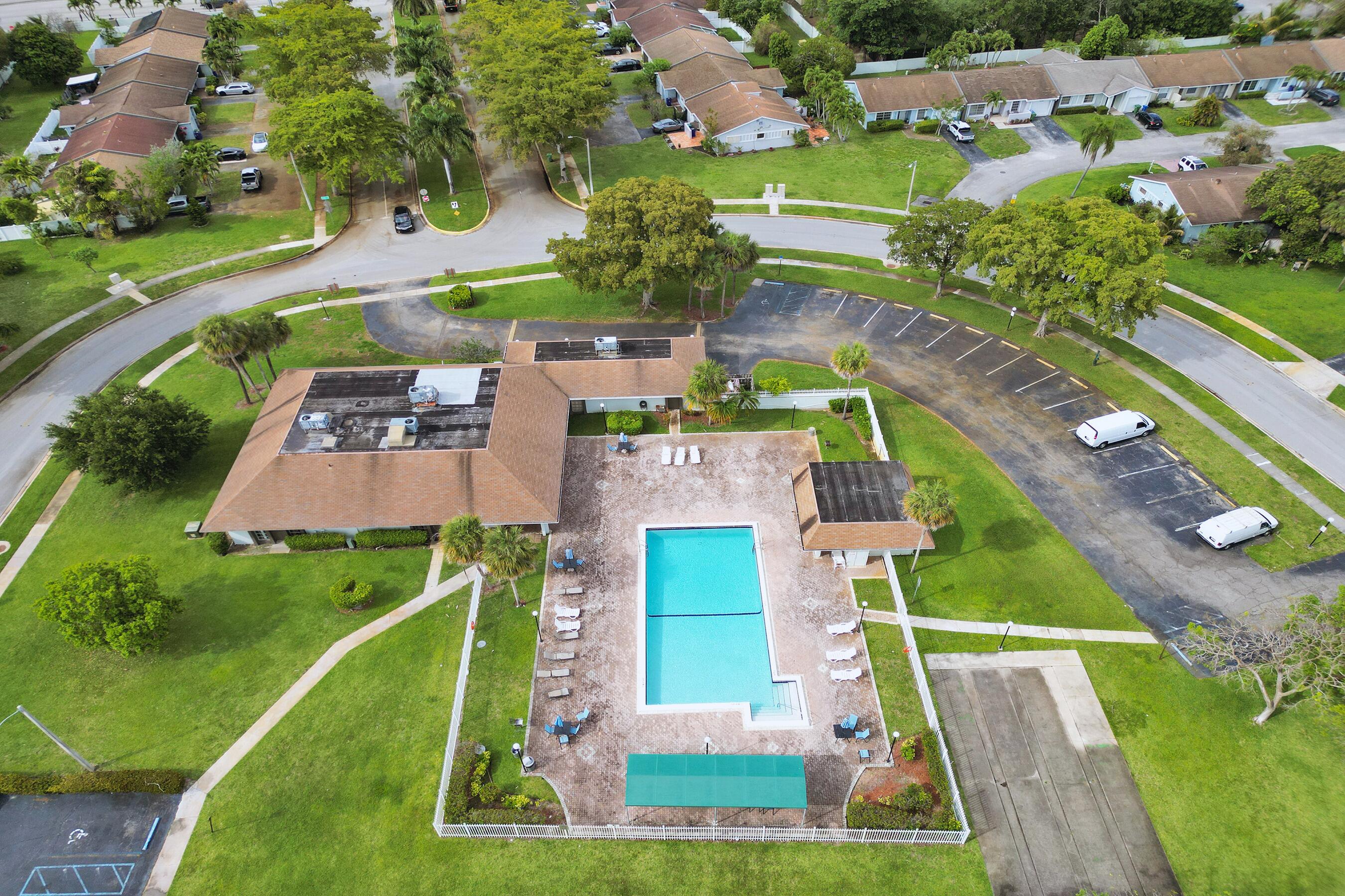 LAKEWOOD ON THE GREEN SEC 2 - Residential