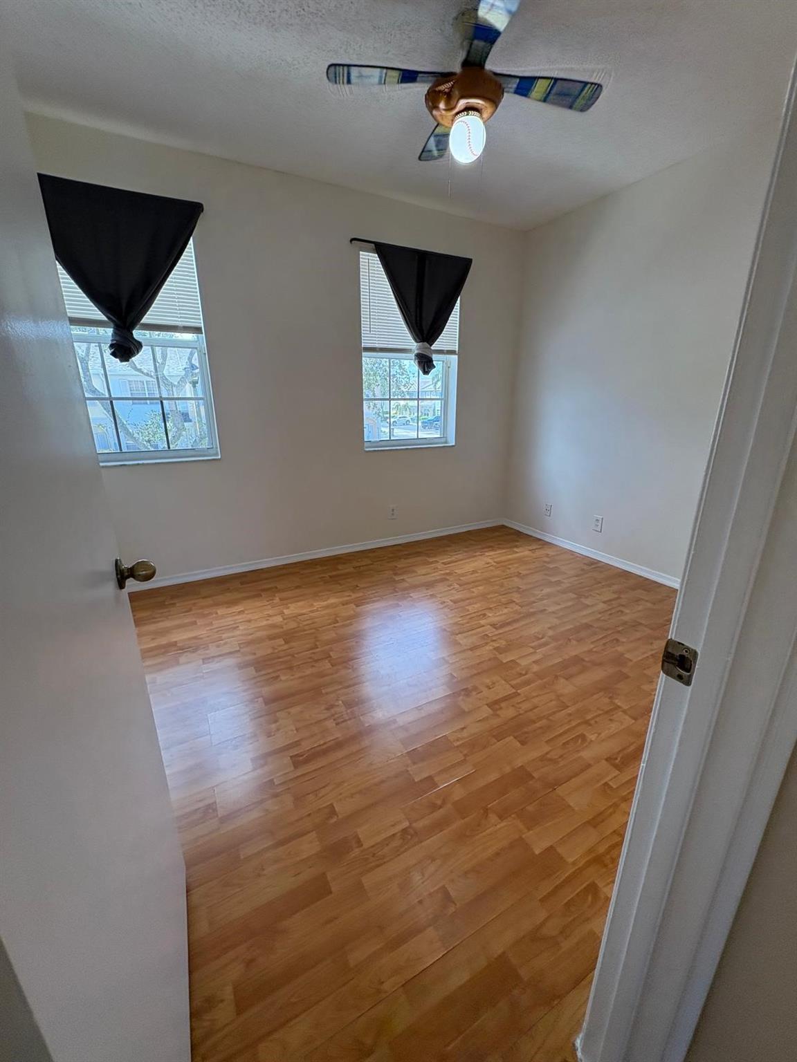 COCONUTS AT BONAVENTURE - Residential Lease