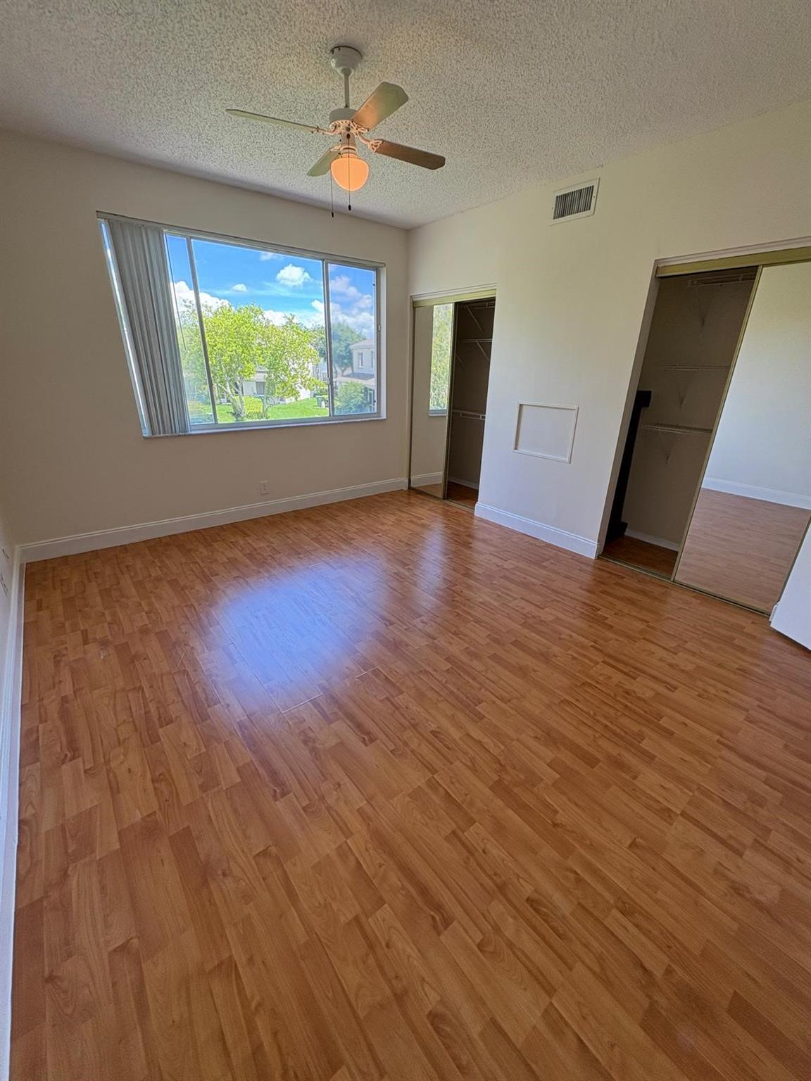 COCONUTS AT BONAVENTURE - Residential Lease