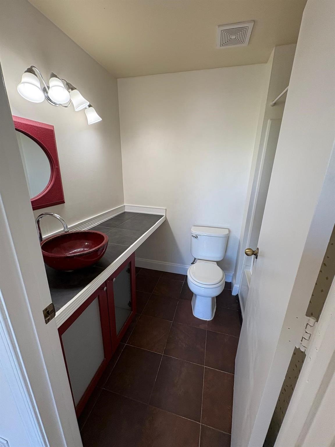 COCONUTS AT BONAVENTURE - Residential Lease