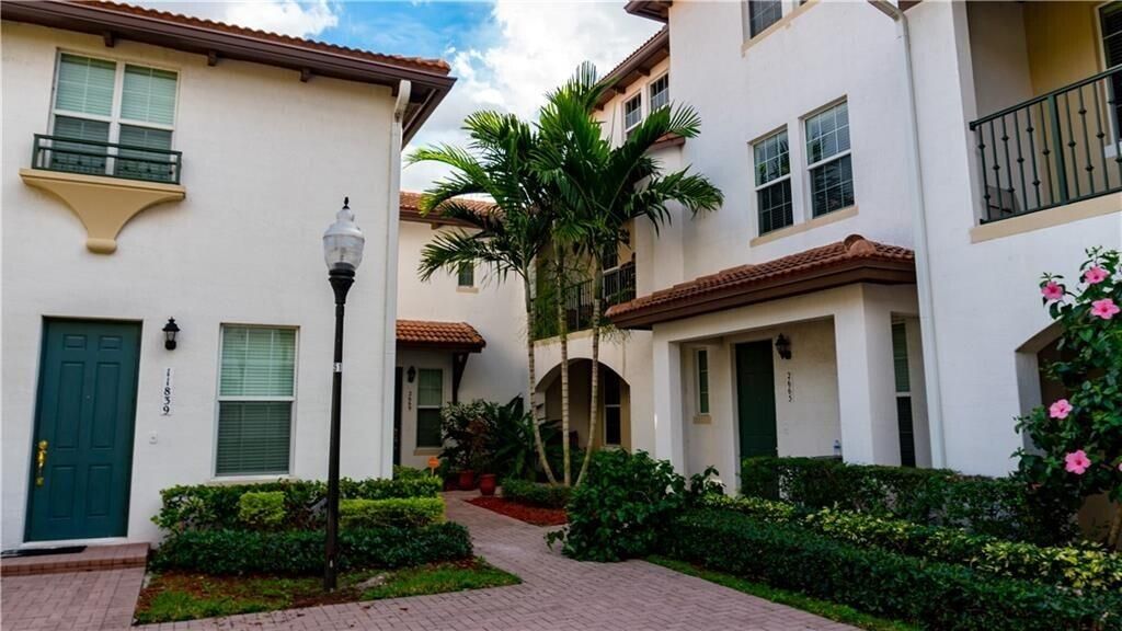 Photo of 2667 SW 118th Road, Miramar, FL 33025 (MLS # B26008960)