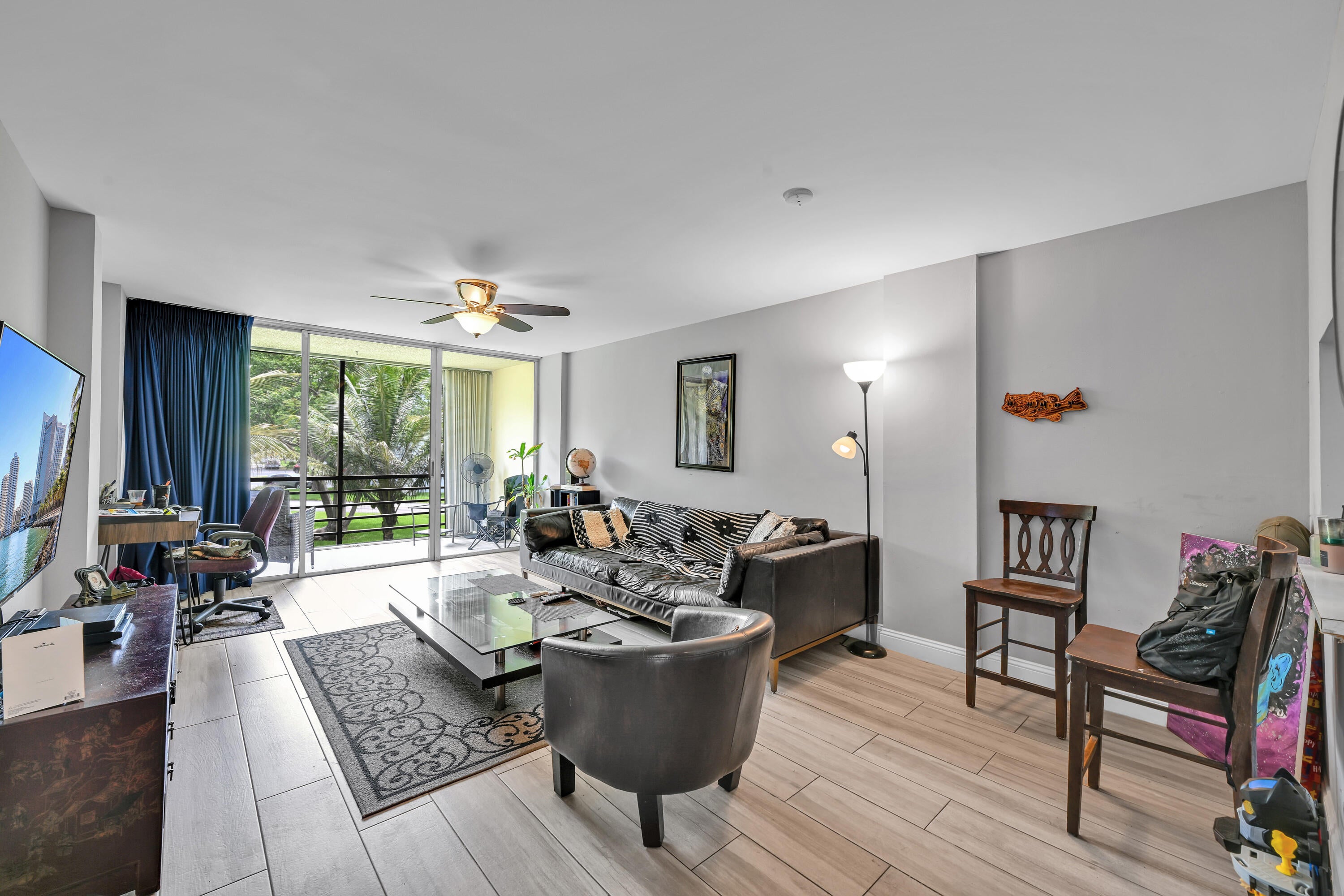 103 Royal Park Drive 2e, Oakland Park FL 33309