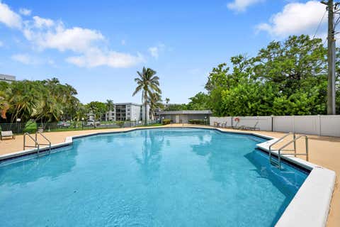 Tiny photo for 103 Royal Park Drive #2e, Oakland Park, FL 33309 (MLS # B26049077)