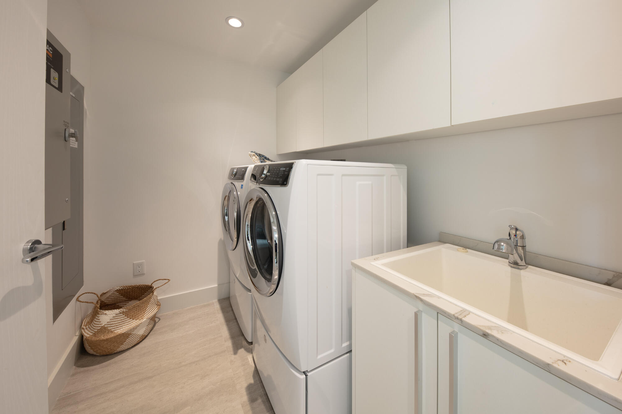 353 SUNSET LAS OLAS CONDO - Residential