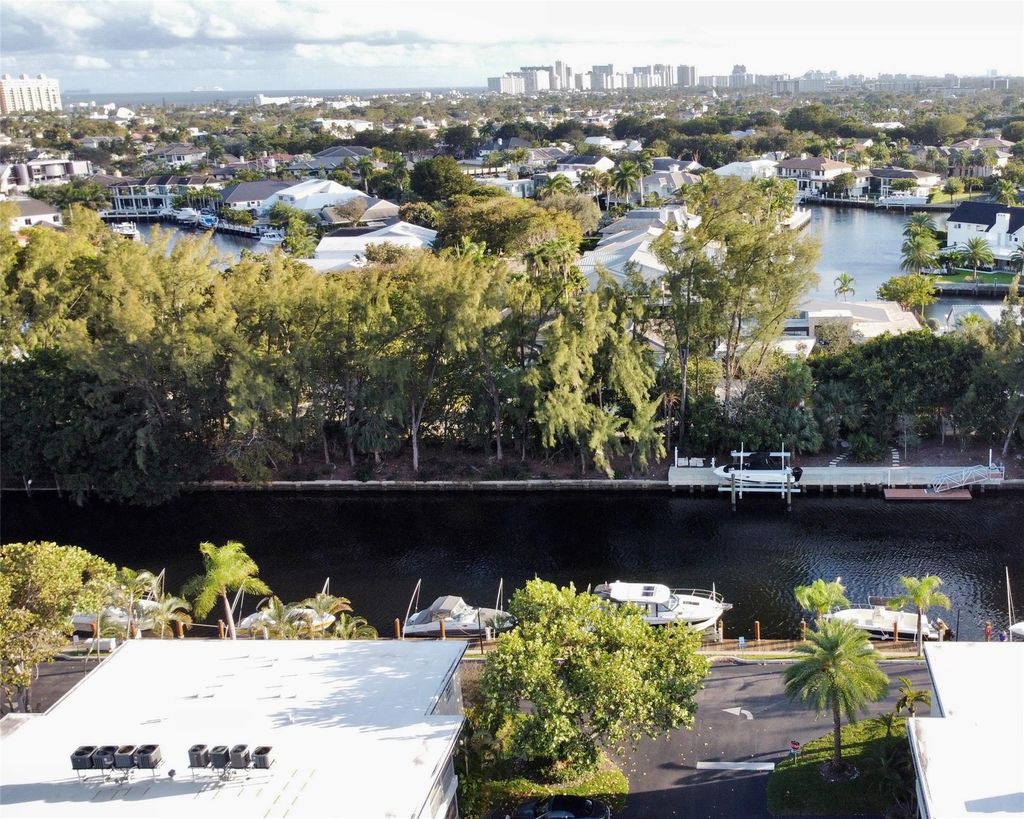 Photo of 6405 Bay Club Drive #4, Fort Lauderdale, FL 33308 (MLS # F10555685)