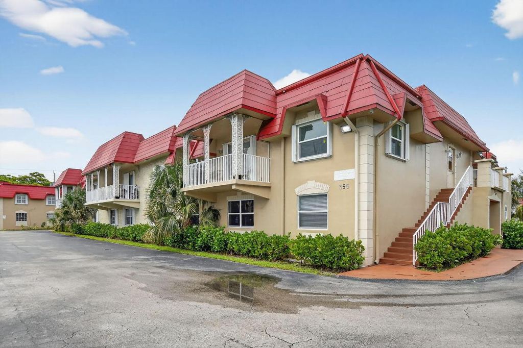 Photo of 555 SE 8th Street #154, Deerfield Beach, FL 33441 (MLS # R11124829)