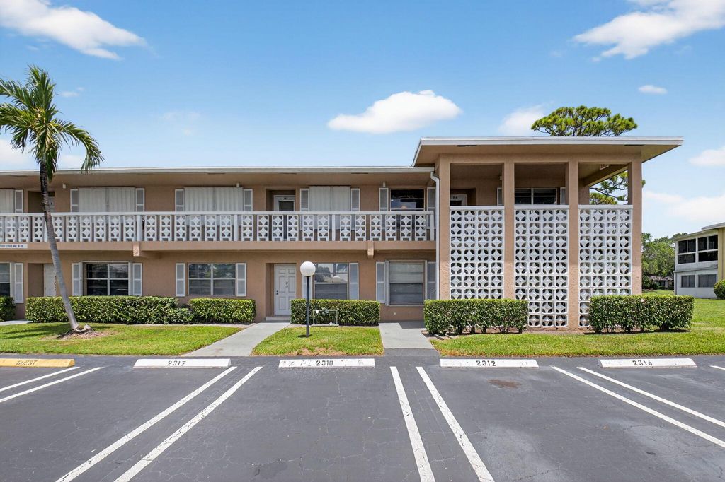 Photo of 1030 Citrus Way #204, Delray Beach, FL 33445 (MLS # R11099122)