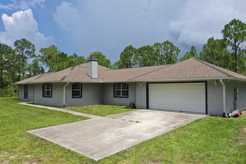 A home in Fellsmere