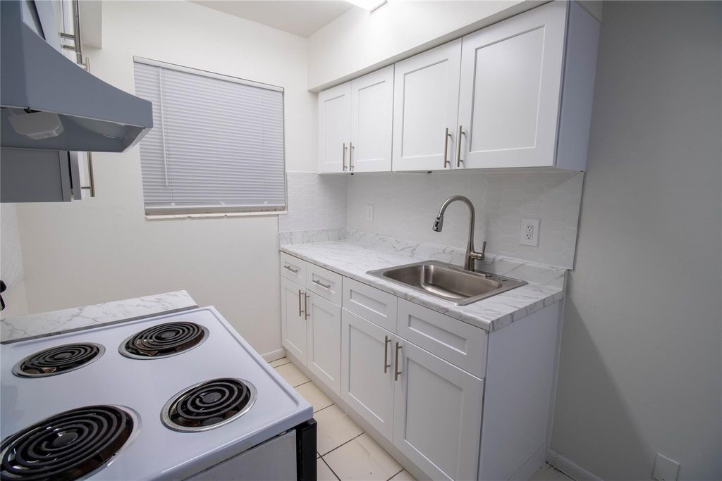 Photo of 1727 Liberty Street #5, Hollywood, FL 33020 (MLS # F10426198)