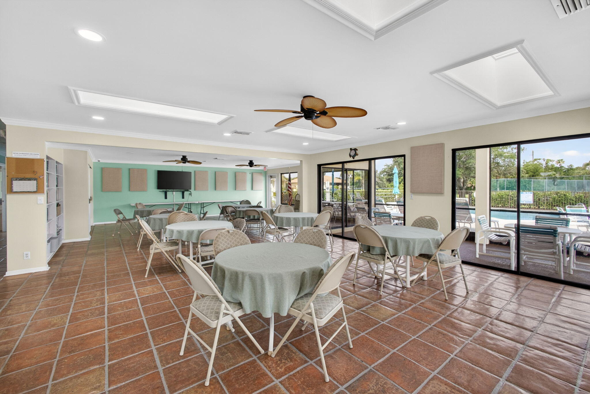 WILLIAMSBURG AT HERITAGE RIDGE CONDO - Residential