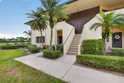 Photo of 6503 SE Williamsburg Drive #201, Hobe Sound, FL 33455 (MLS # B26025020)