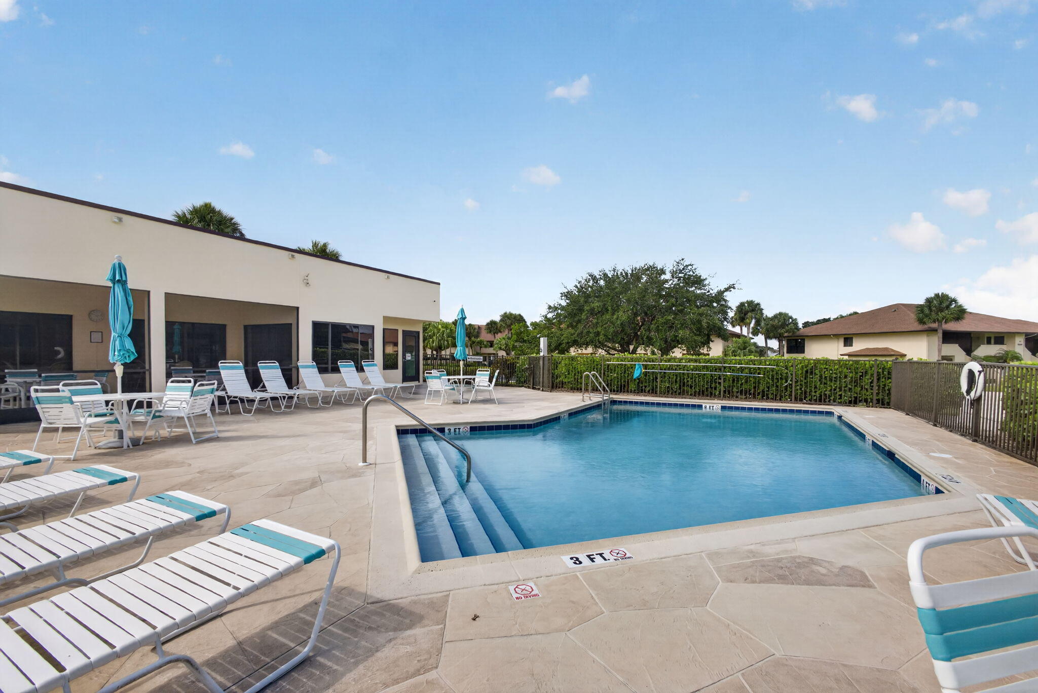 WILLIAMSBURG AT HERITAGE RIDGE CONDO - Residential