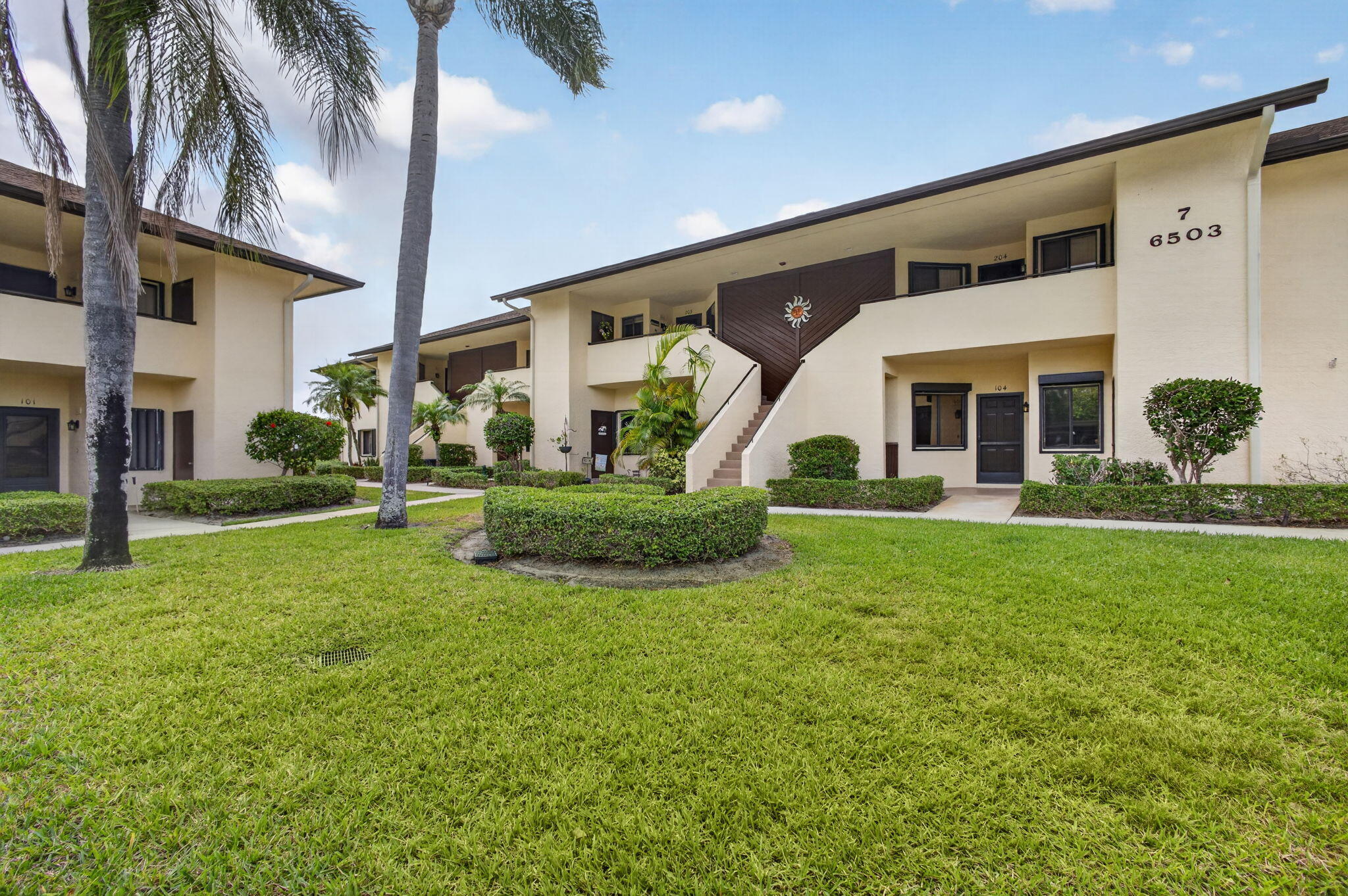 6503 SE Williamsburg Drive 201