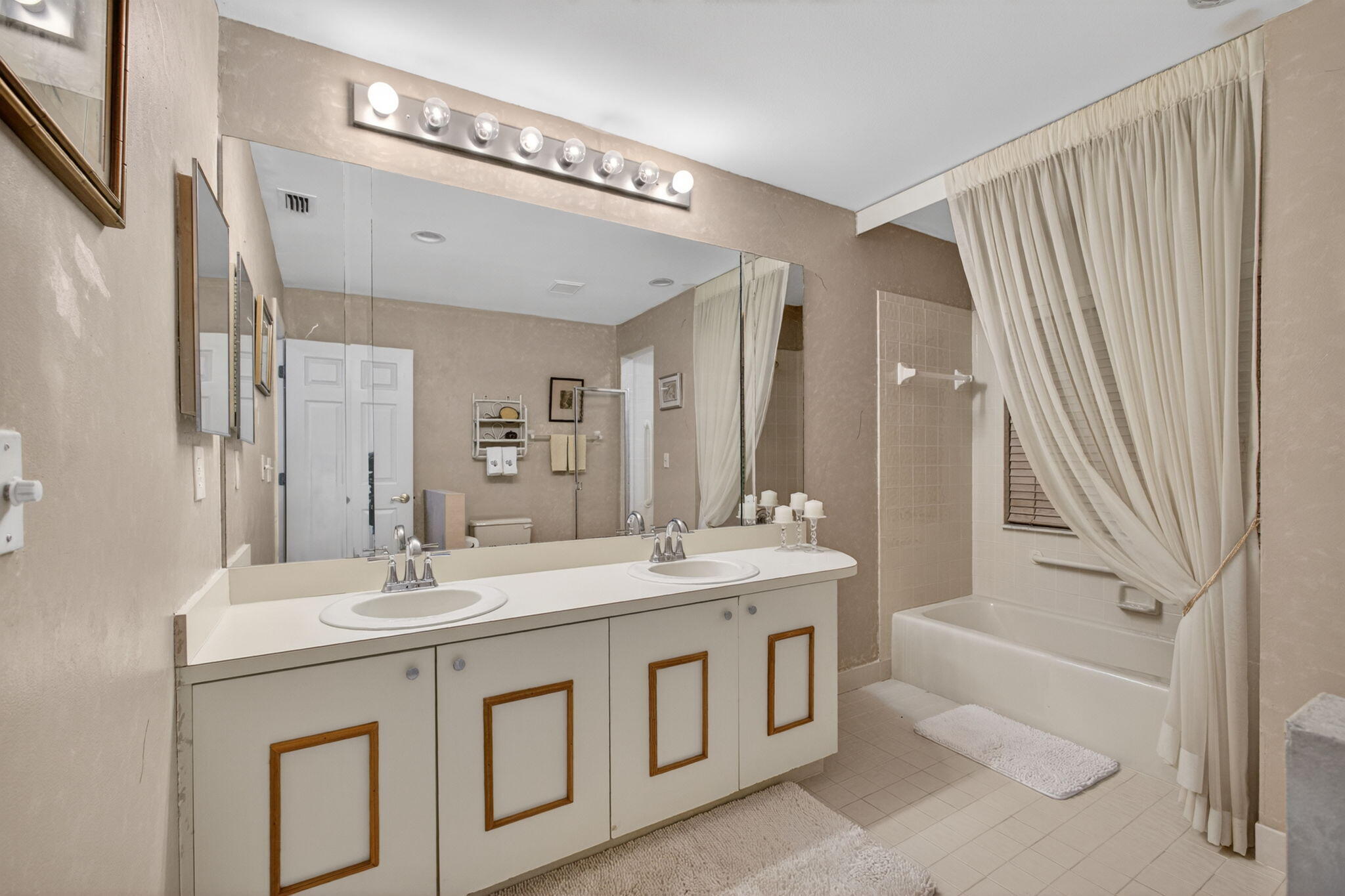WILLIAMSBURG AT HERITAGE RIDGE CONDO - Residential