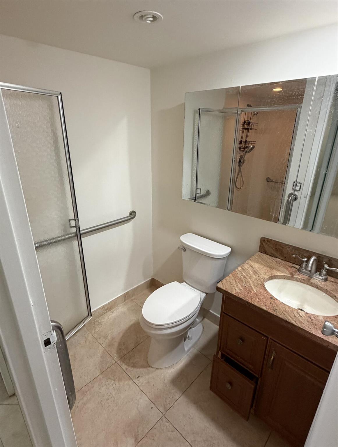 KINGS POINT SAXONY CONDOS - Residential