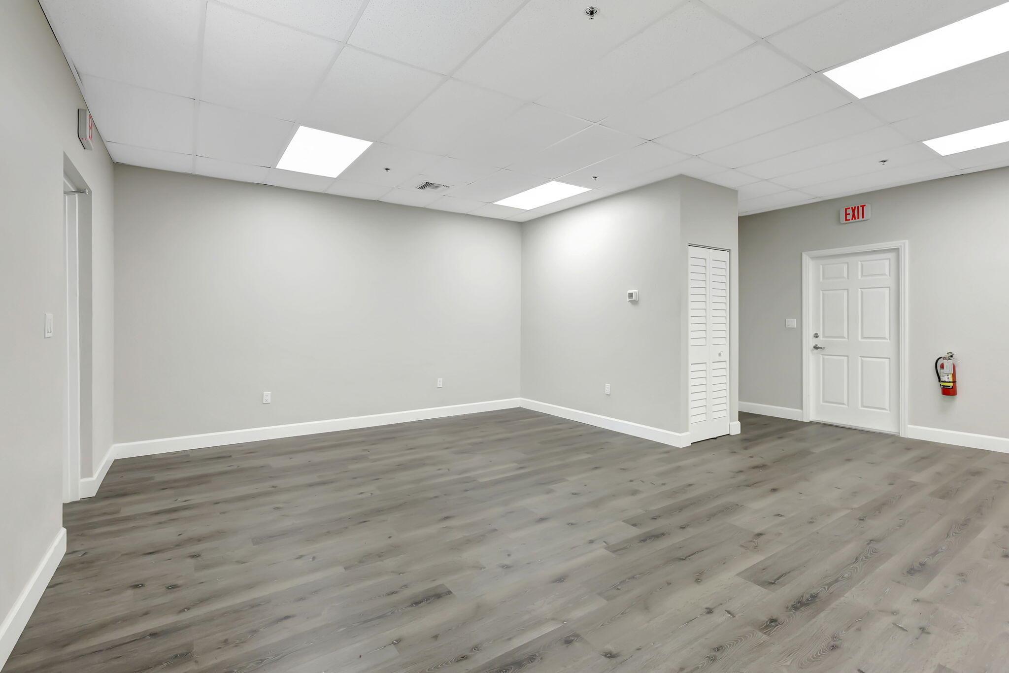 METES AND BOUNDS - Commercial Lease