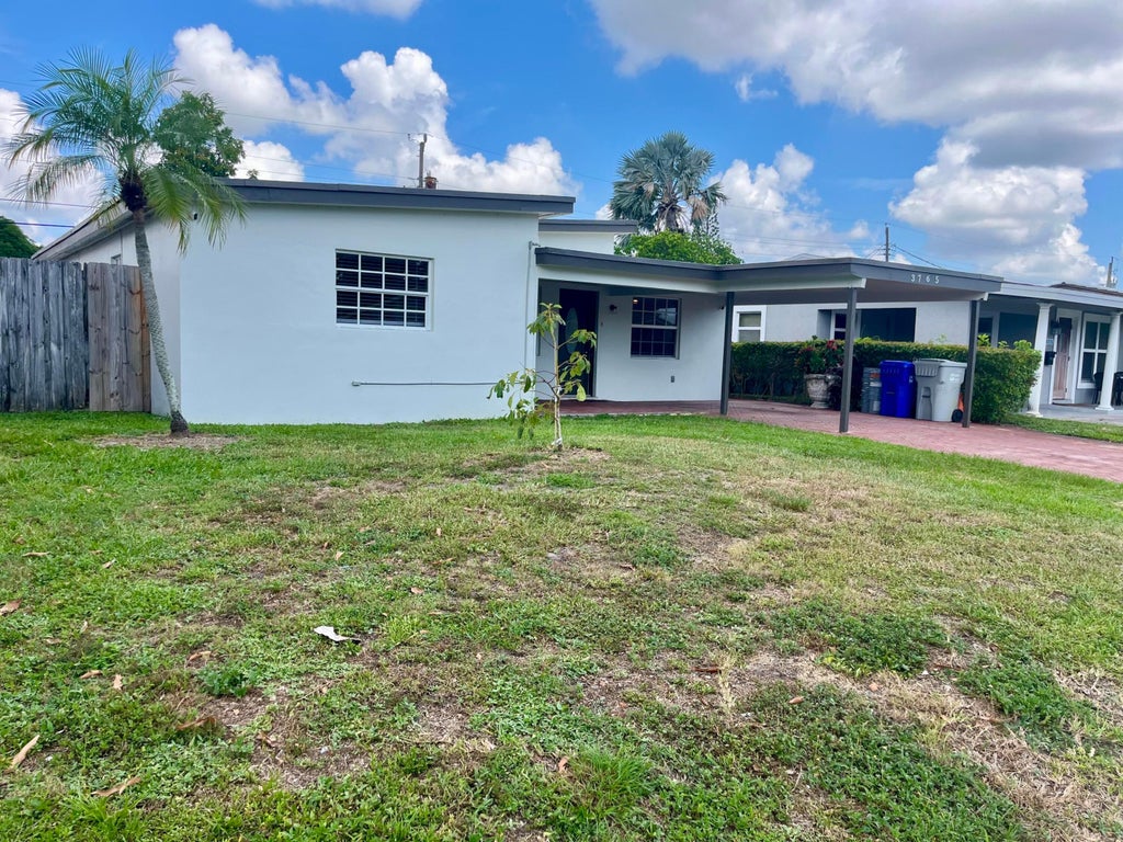 Photo of 3765 NE 18th Avenue, Pompano Beach, FL 33064 (MLS # B26068747)