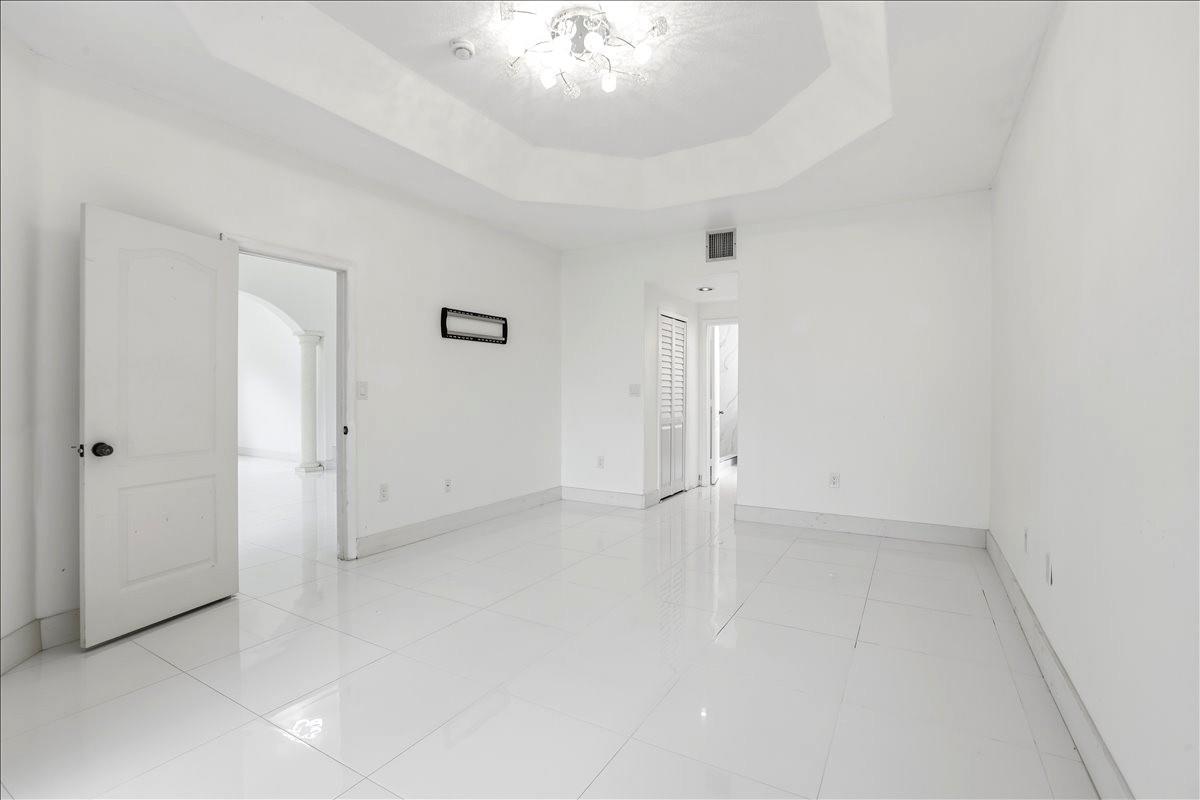 Nautica 164-36 B - Residential Lease