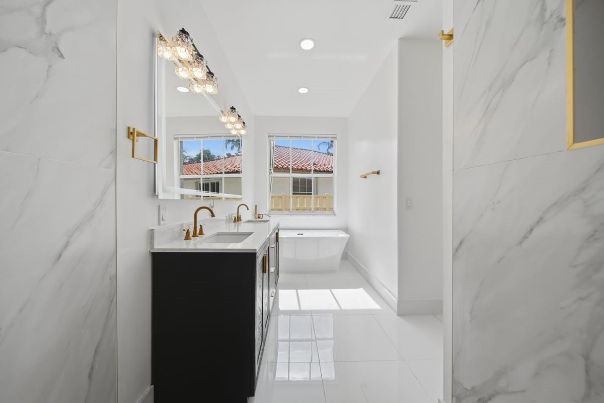 Nautica 164-36 B - Residential Lease