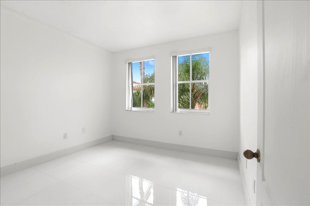 Nautica 164-36 B - Residential Lease