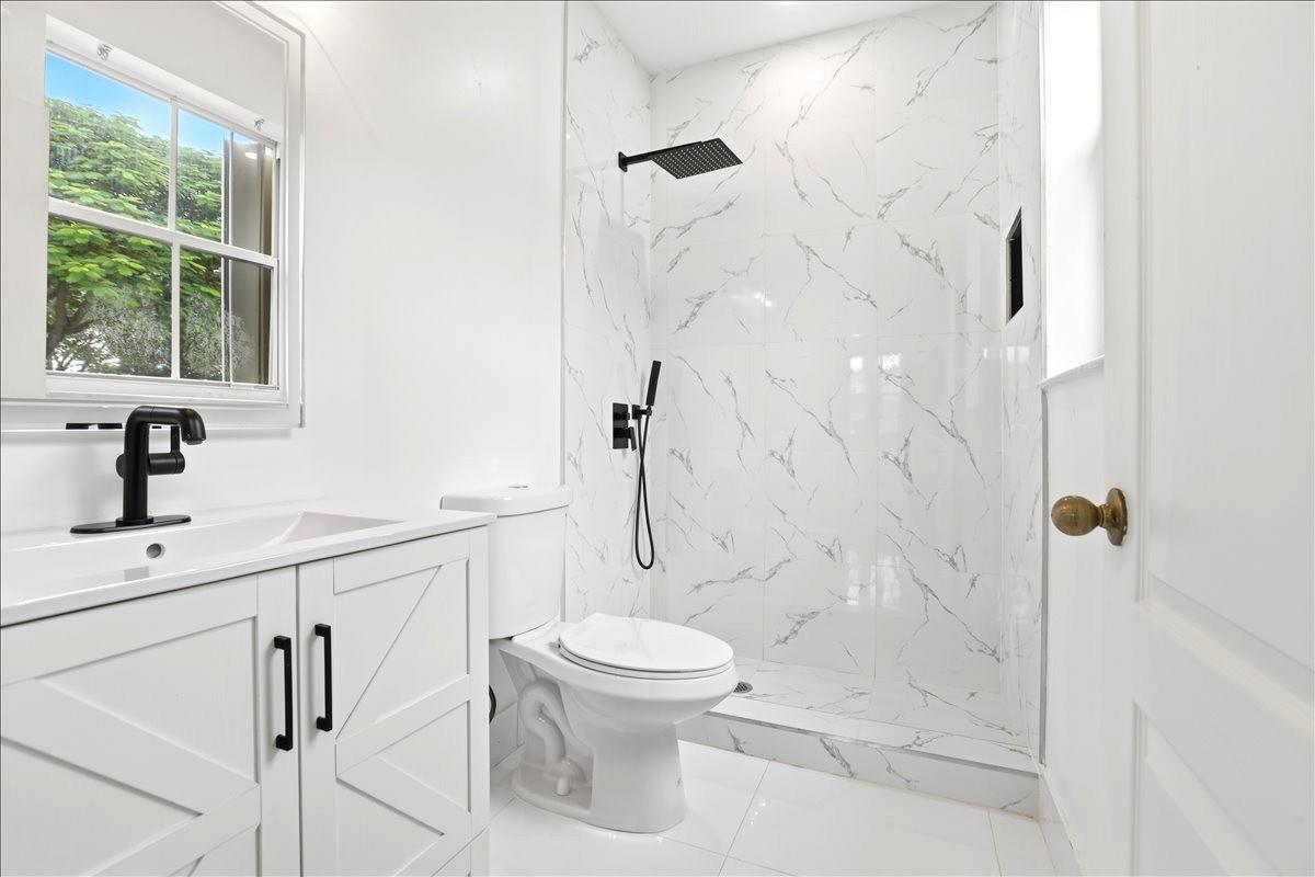 Nautica 164-36 B - Residential Lease