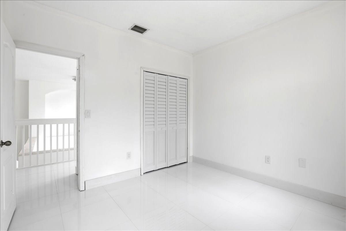 Nautica 164-36 B - Residential Lease