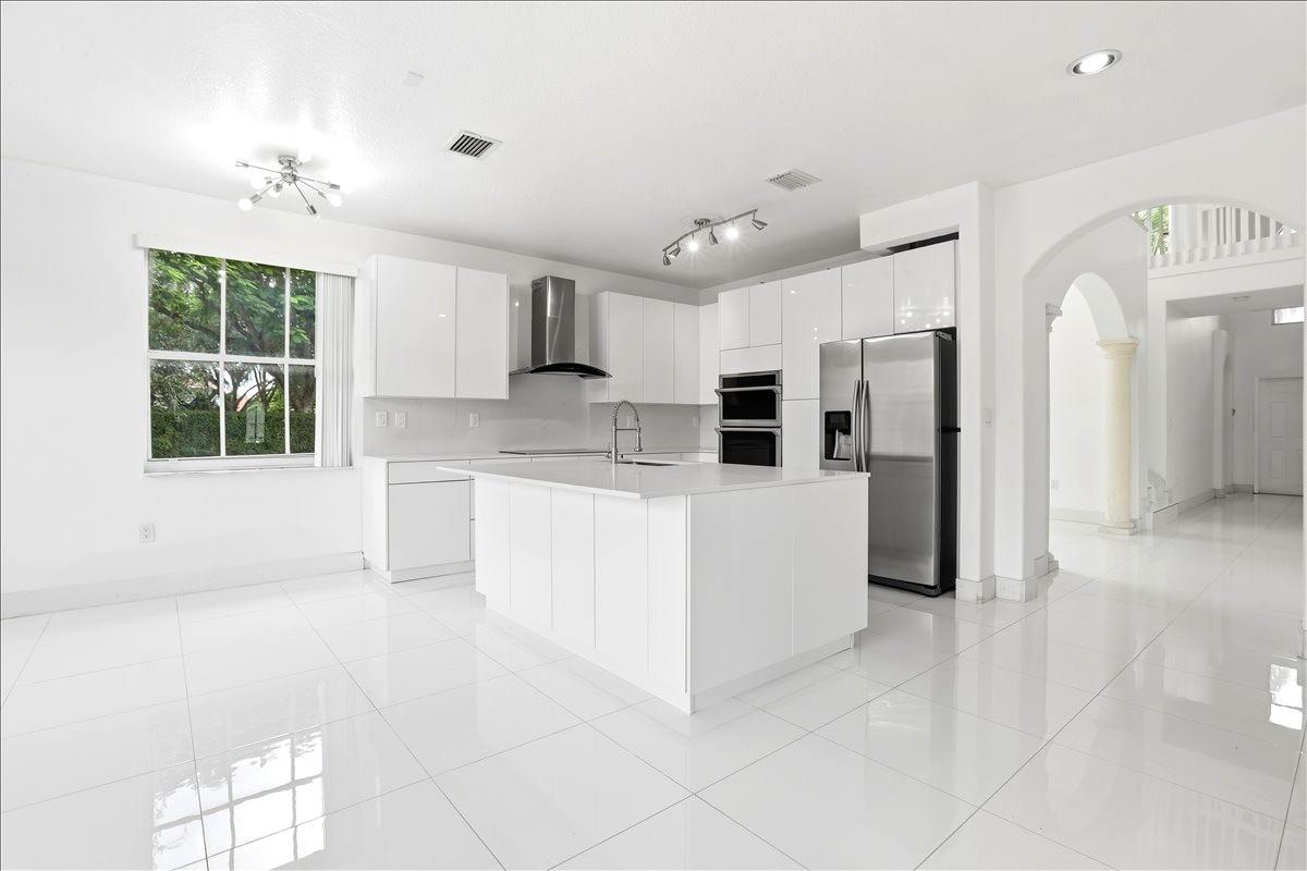 Nautica 164-36 B - Residential Lease
