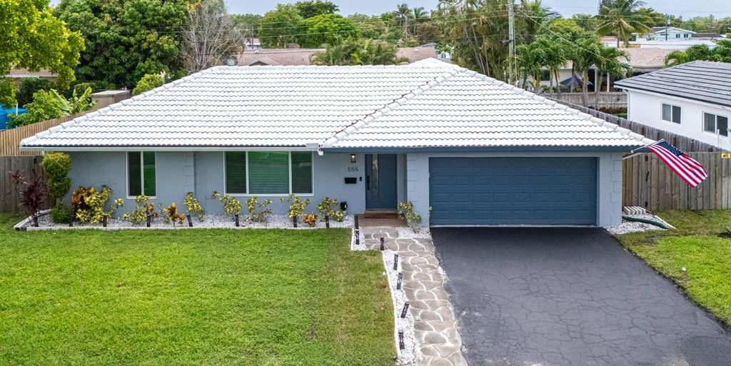 Photo of 555 NW 15th Avenue, Boca Raton, FL 33486 (MLS # R11105267)