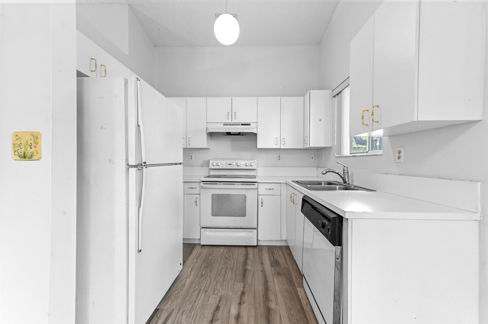 GATELAND RESIDENTIAL - Residential