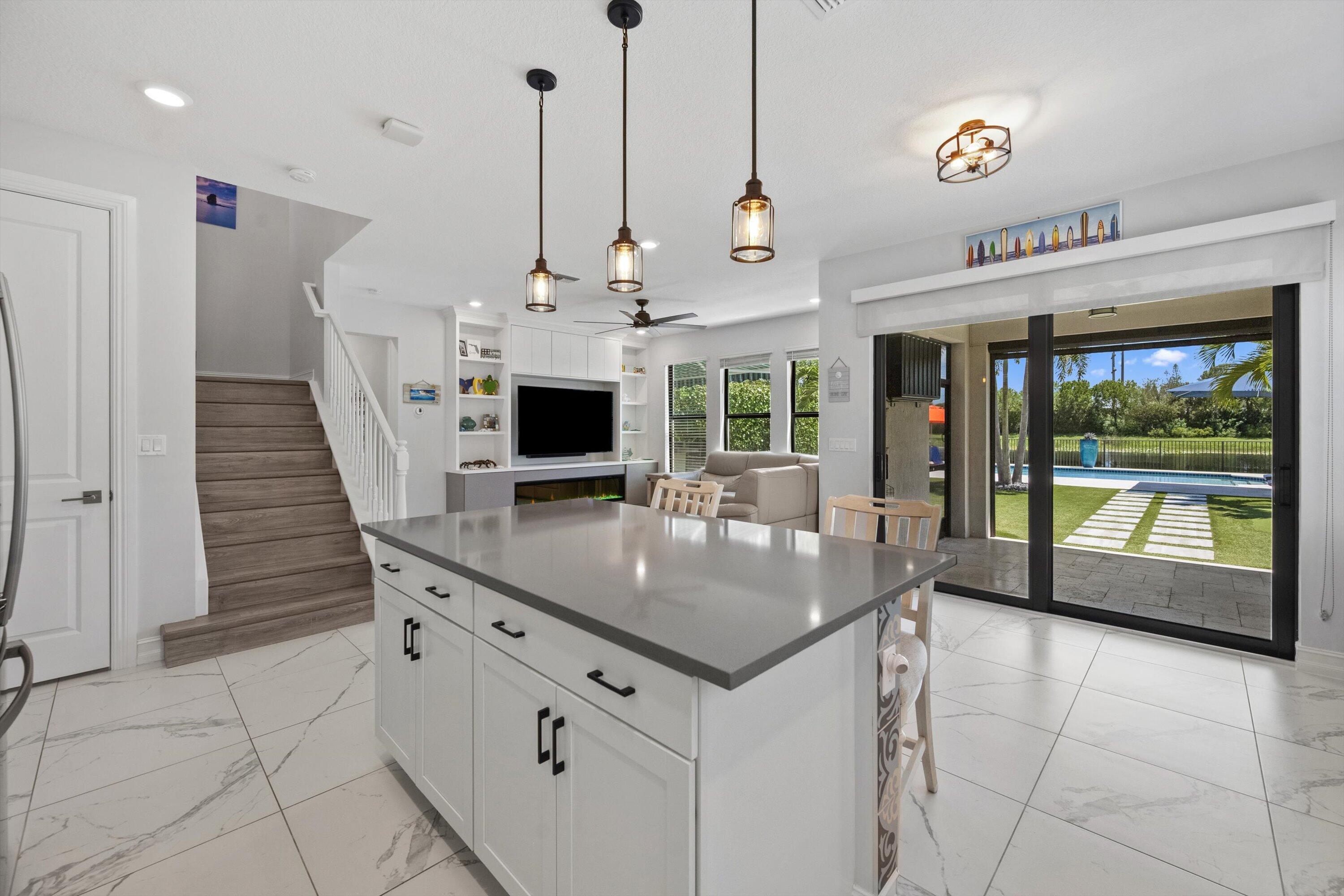 PALM MEADOWS ESTATES - Residential