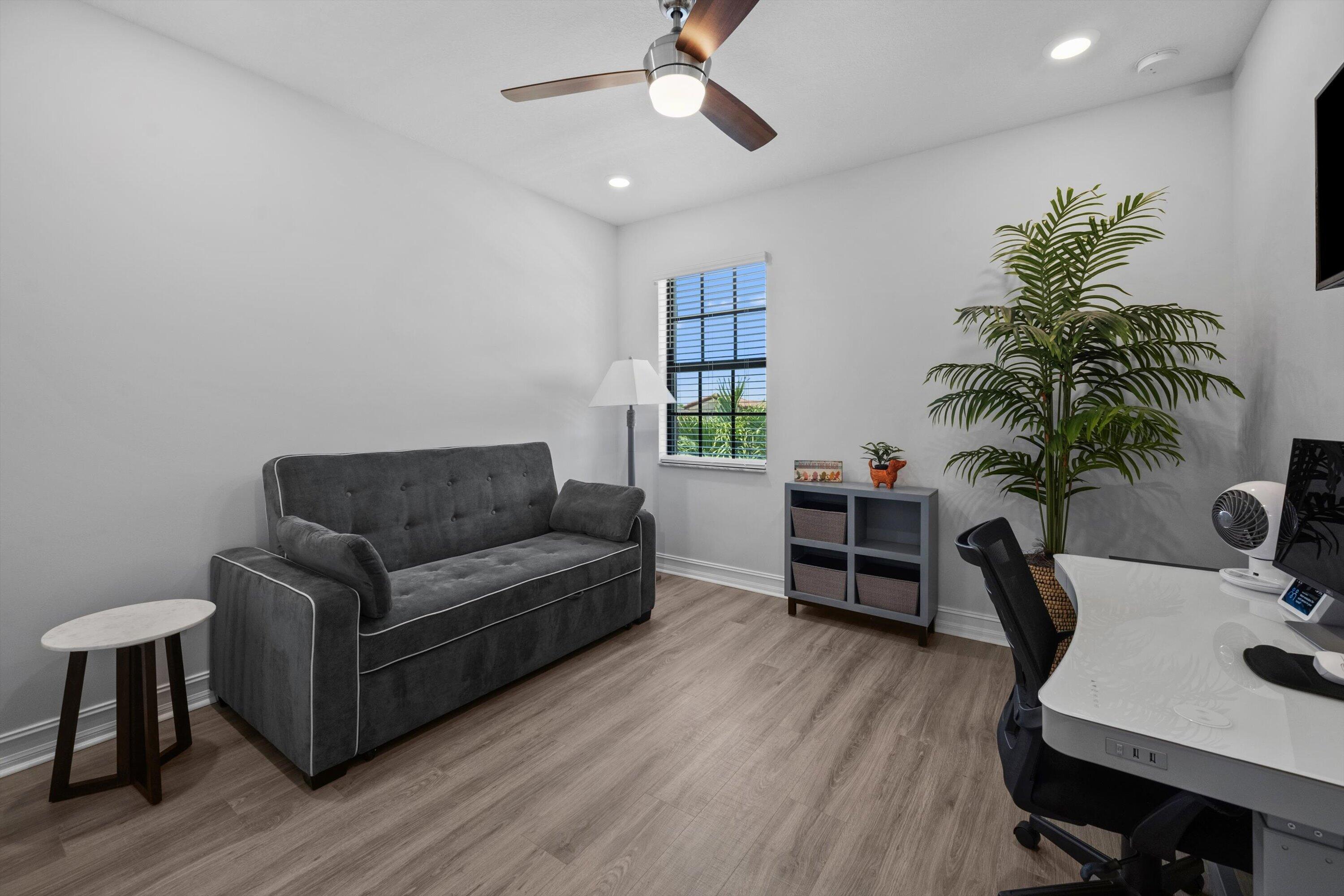 PALM MEADOWS ESTATES - Residential