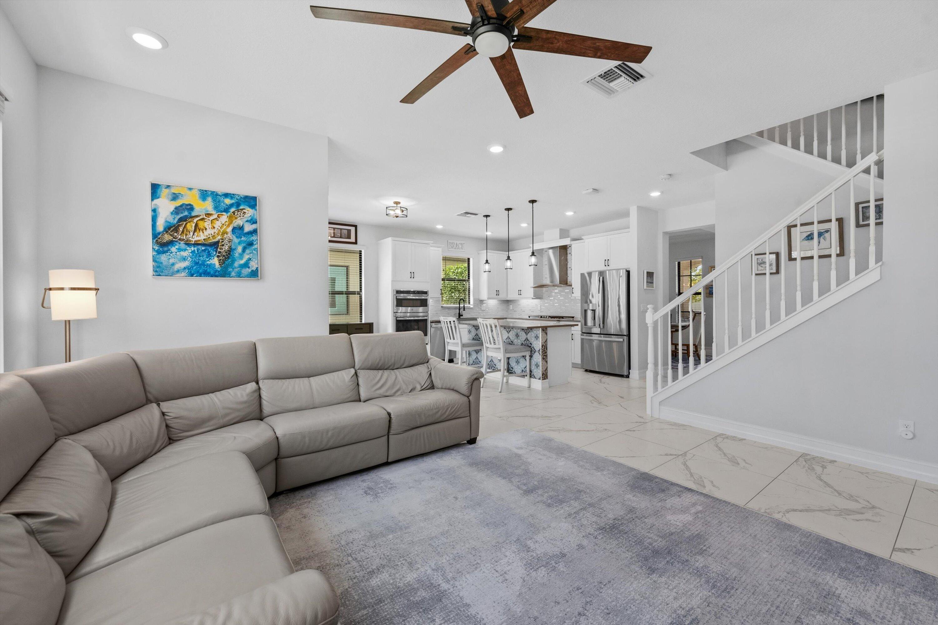 PALM MEADOWS ESTATES - Residential