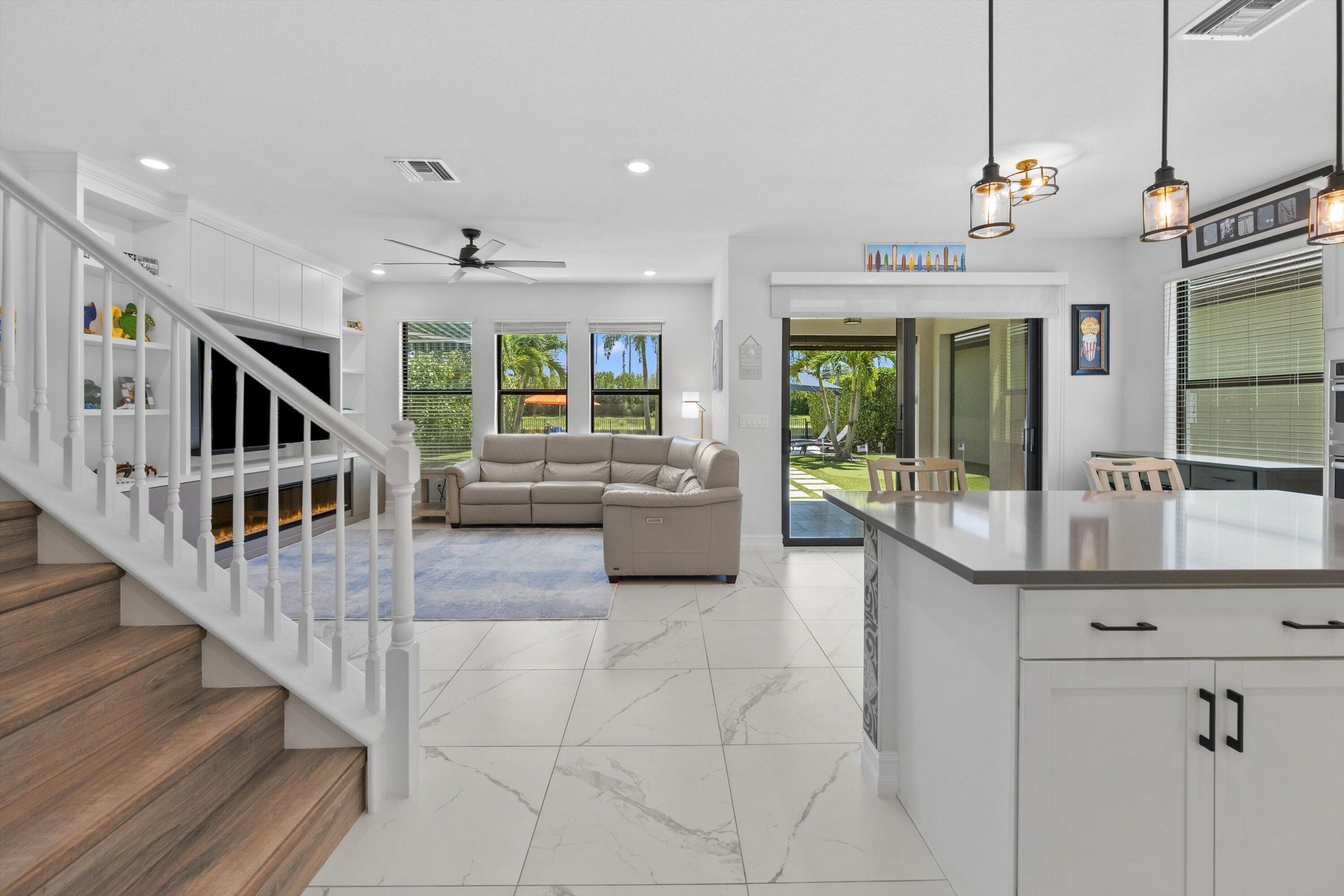 PALM MEADOWS ESTATES - Residential
