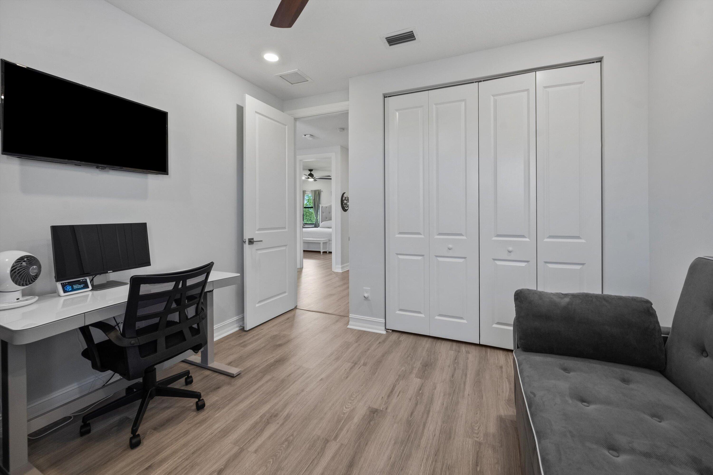 PALM MEADOWS ESTATES - Residential