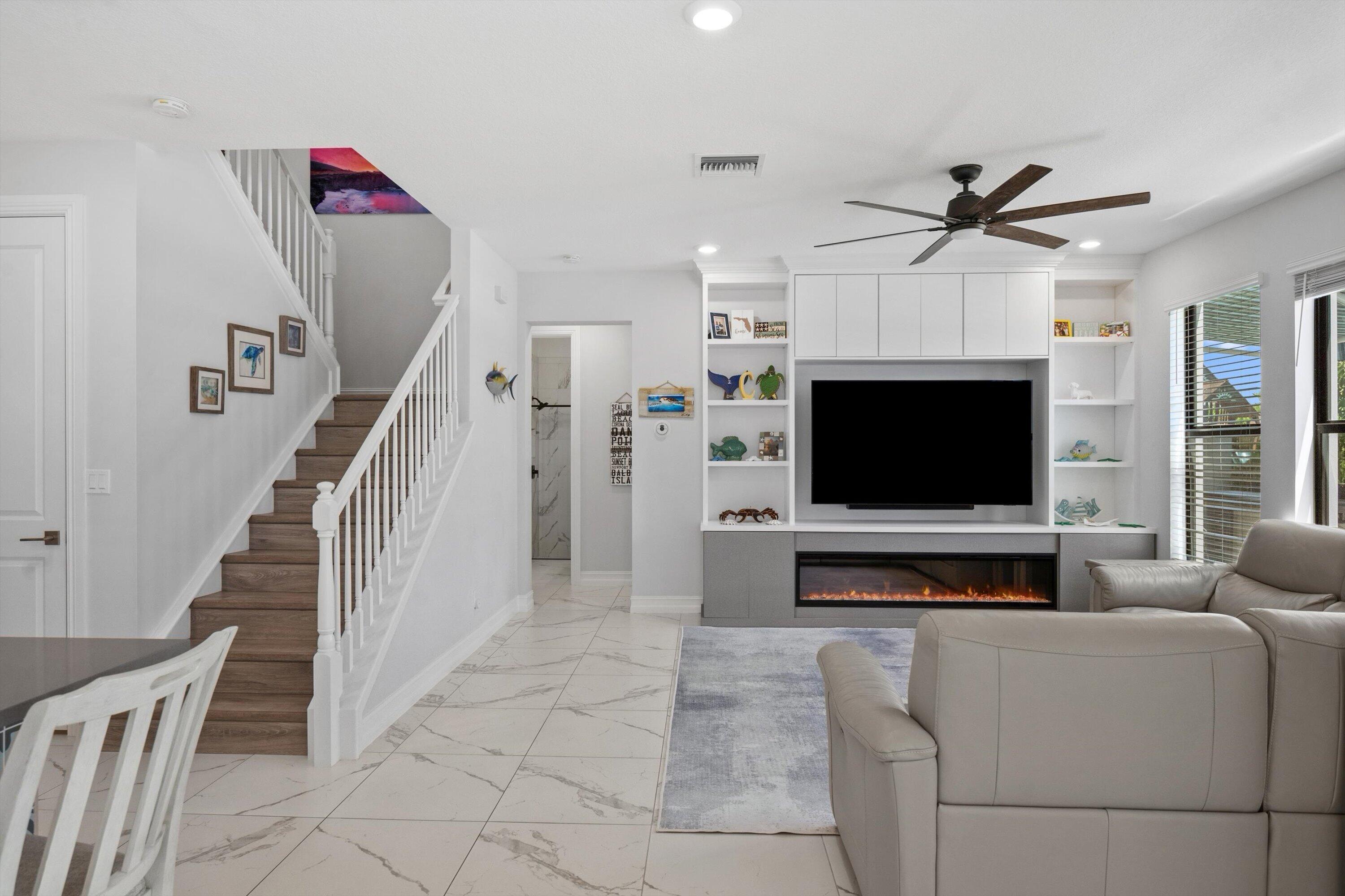 PALM MEADOWS ESTATES - Residential