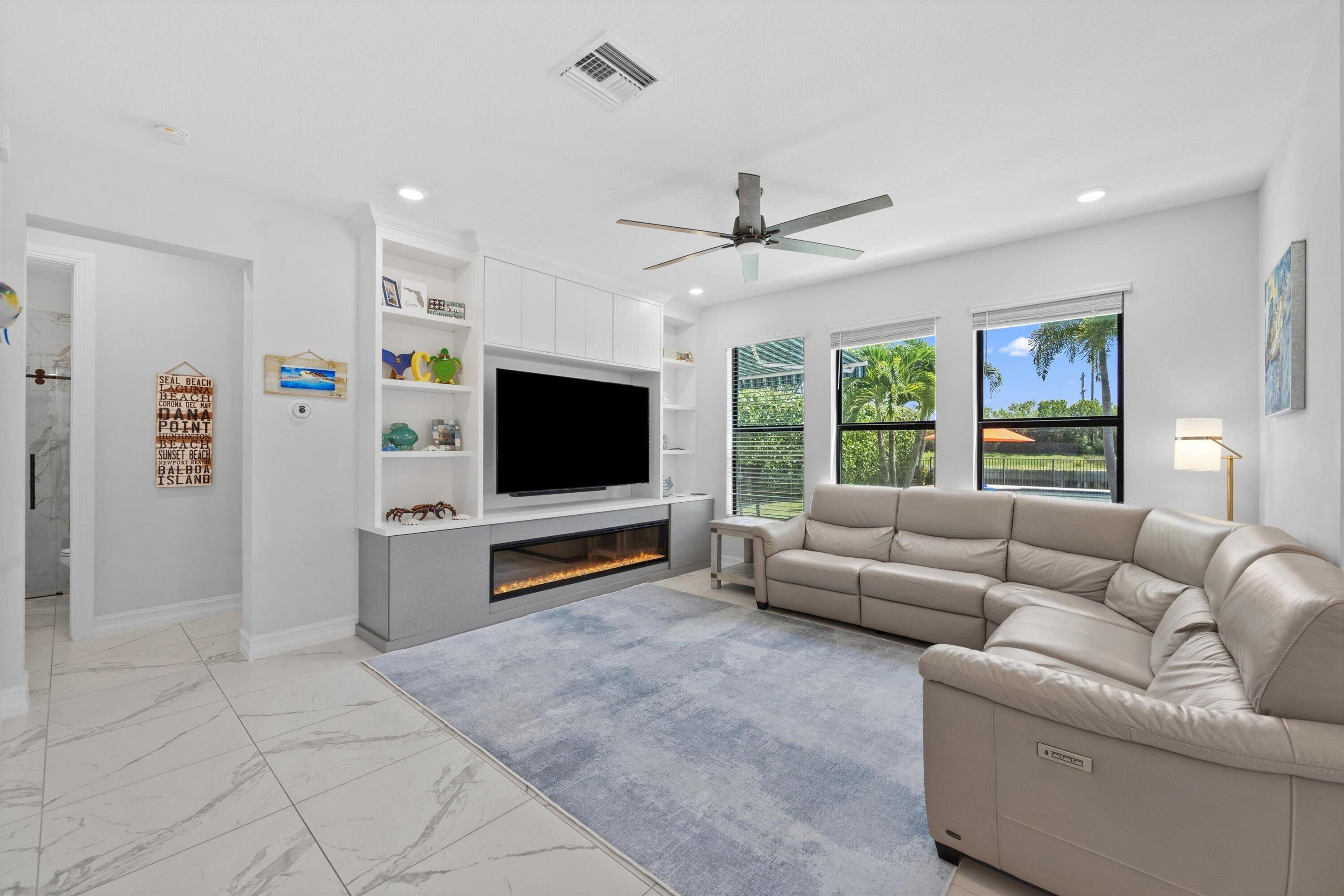 PALM MEADOWS ESTATES - Residential
