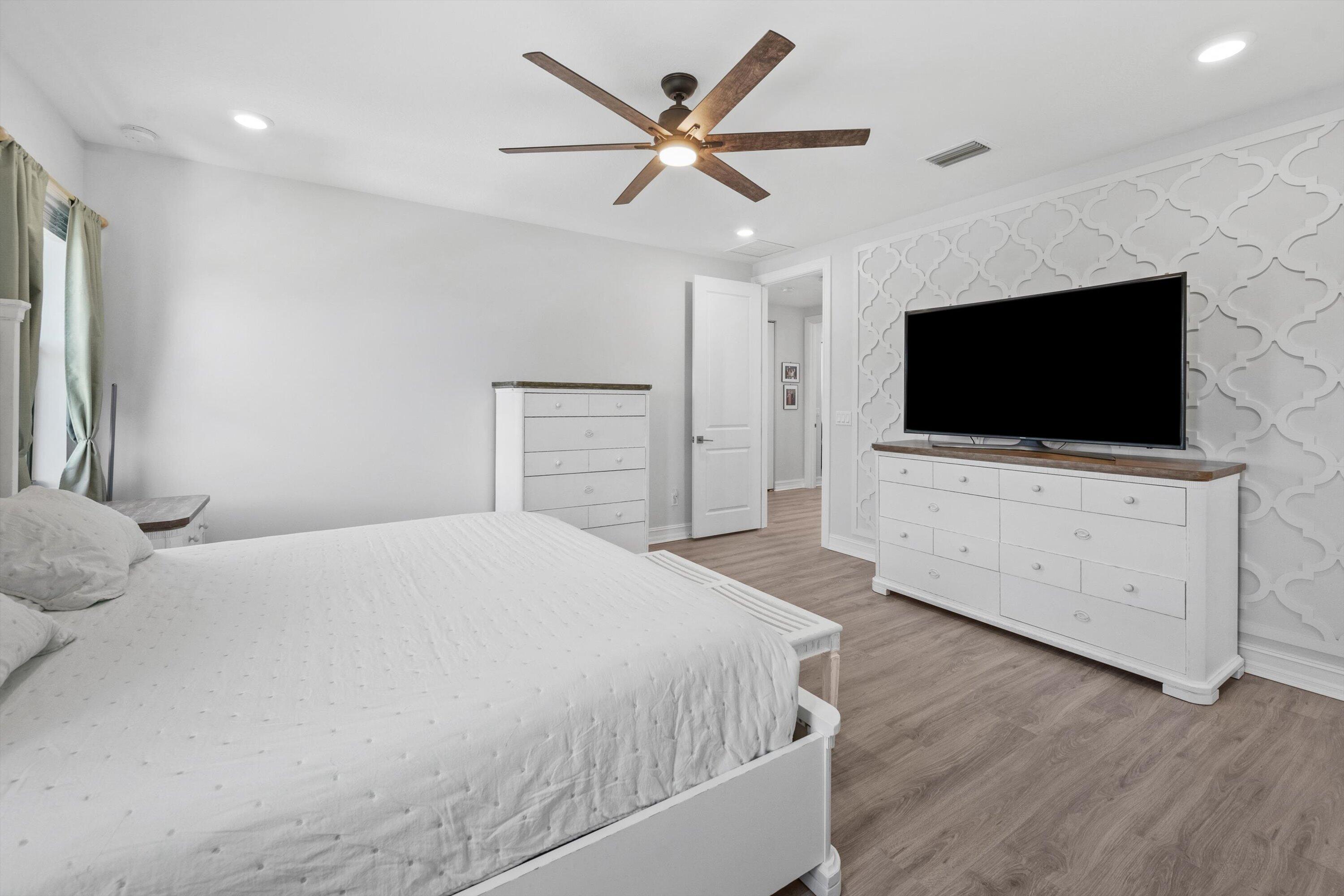 PALM MEADOWS ESTATES - Residential