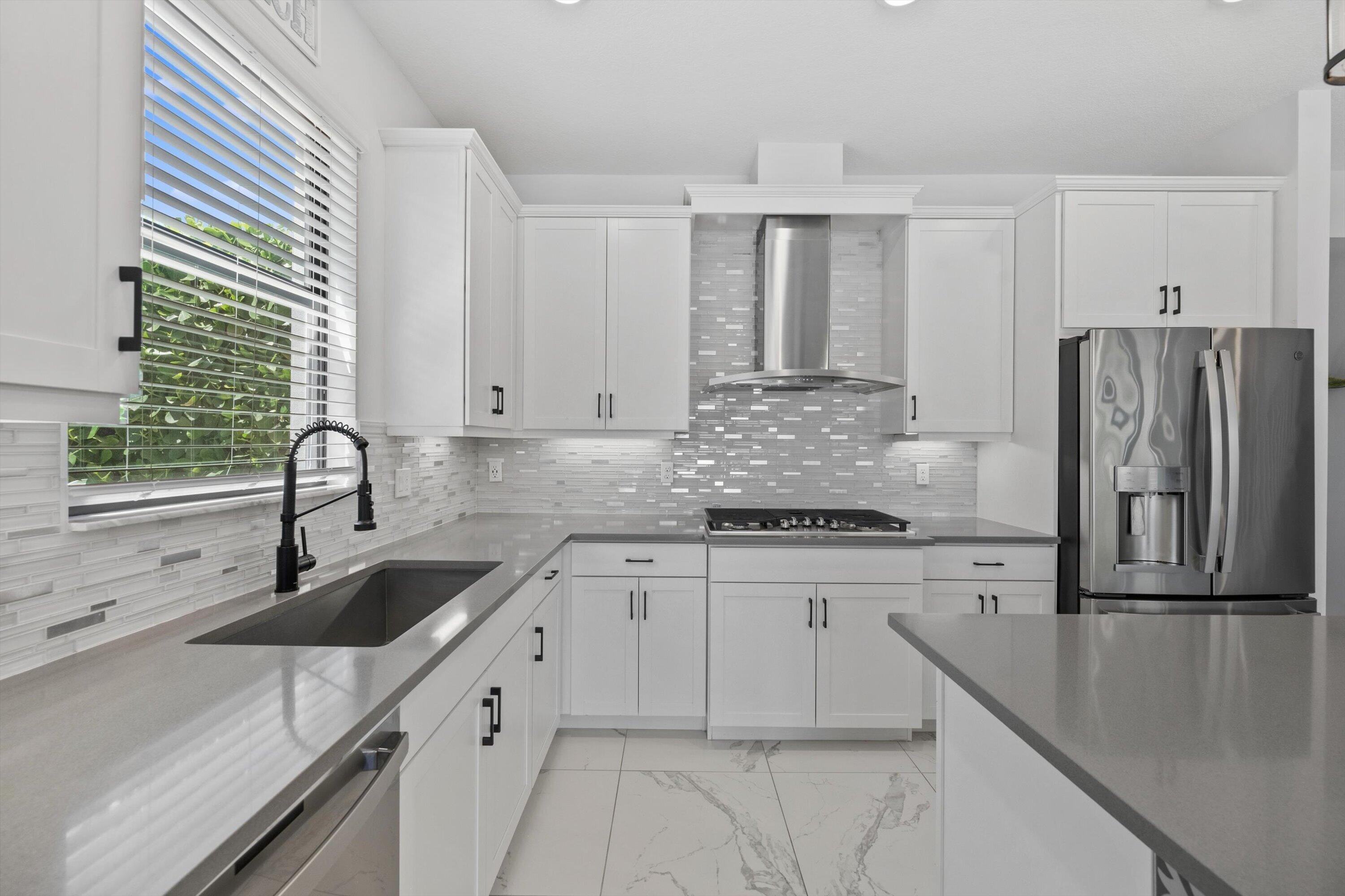 PALM MEADOWS ESTATES - Residential