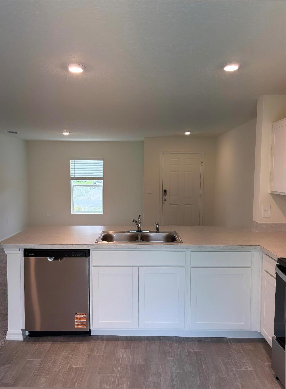 PORT MALABAR UNIT 18 - Residential Lease