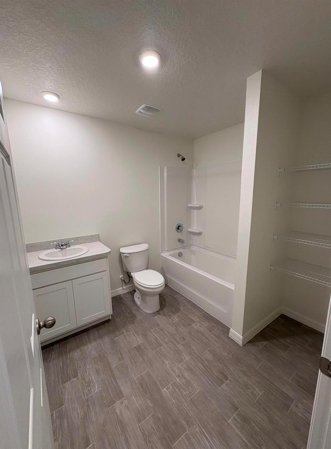 PORT MALABAR UNIT 18 - Residential Lease