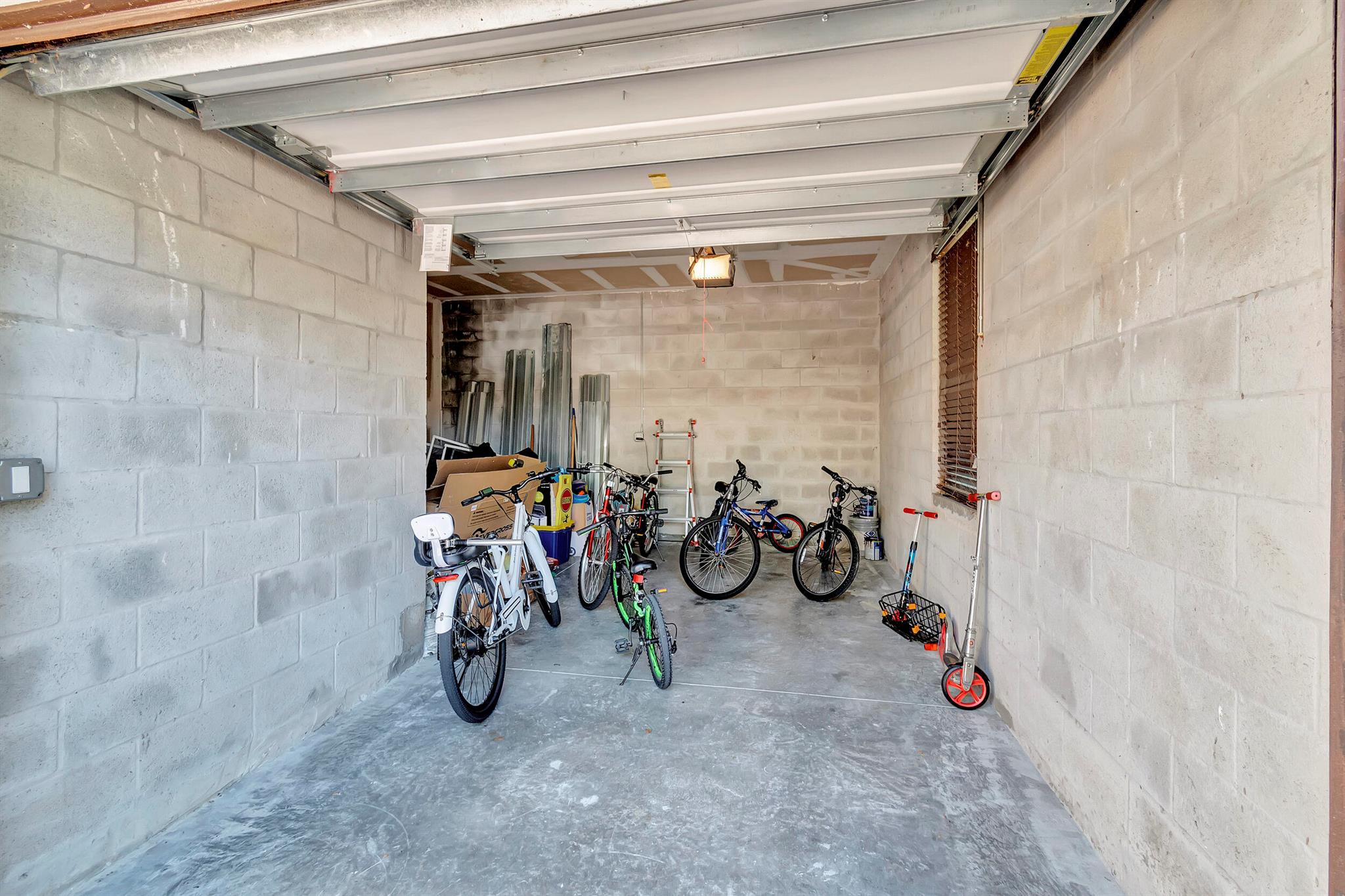 Oakmont Estates - Residential Lease