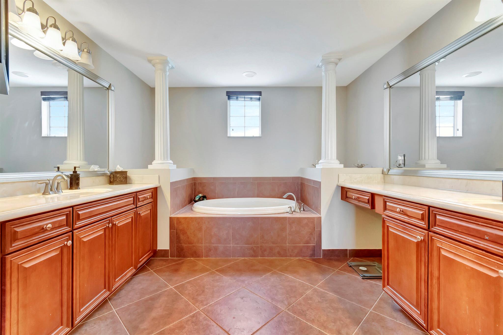 Oakmont Estates - Residential Lease